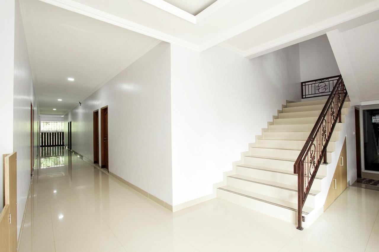 Banua Raya Homestay Jogjakarta Buitenkant foto
