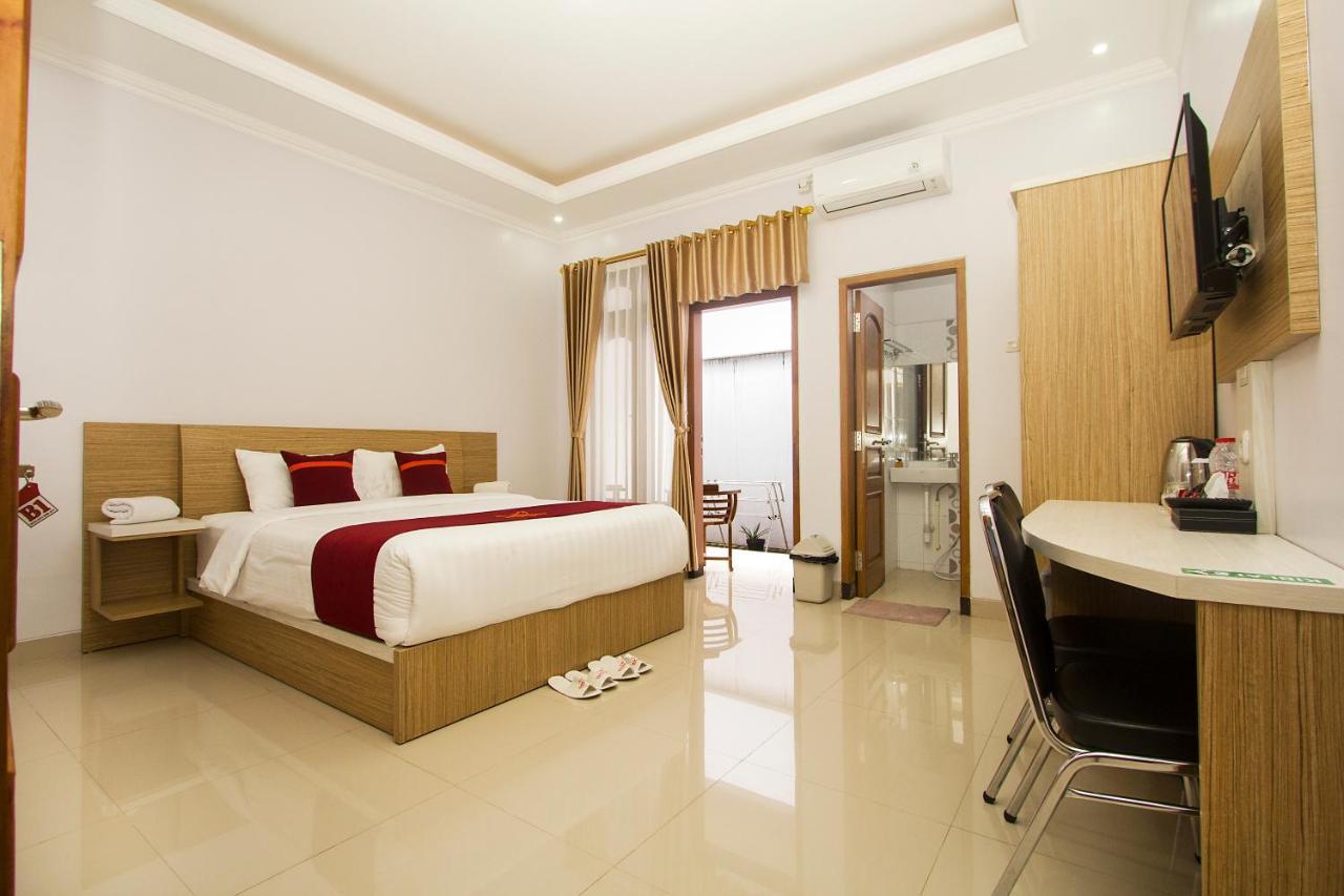 Banua Raya Homestay Jogjakarta Buitenkant foto