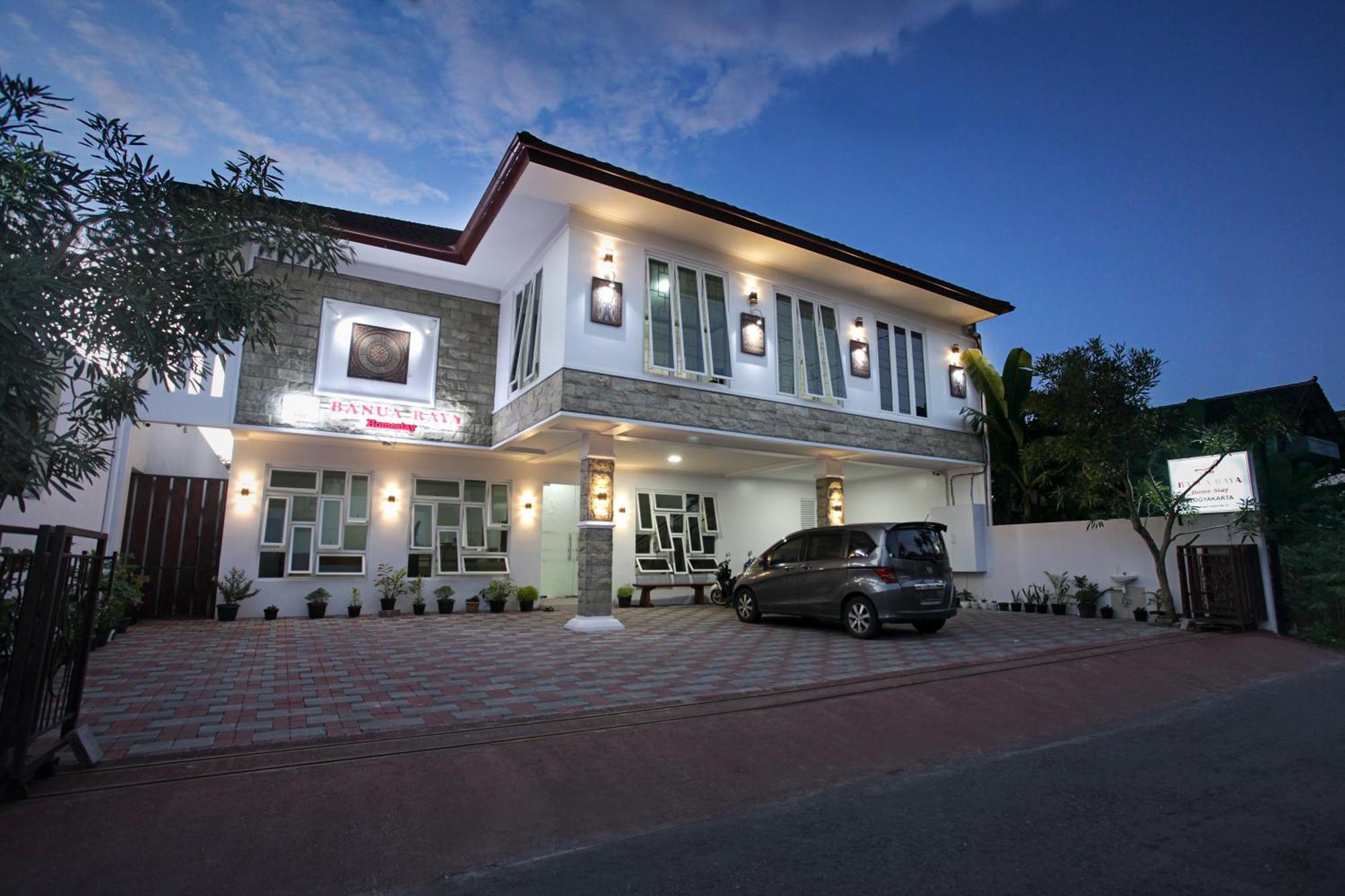 Banua Raya Homestay Jogjakarta Buitenkant foto